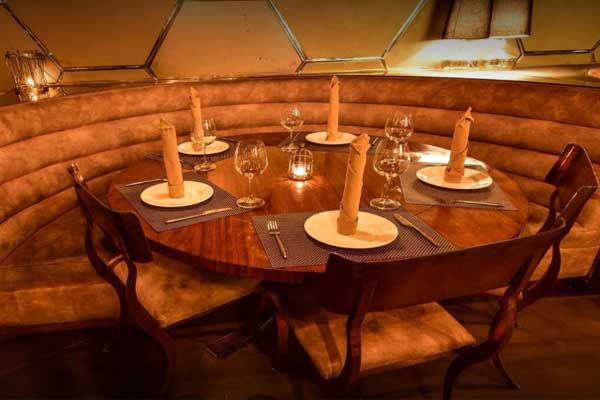 Restaurant Furniture Manufacturers in Delhi